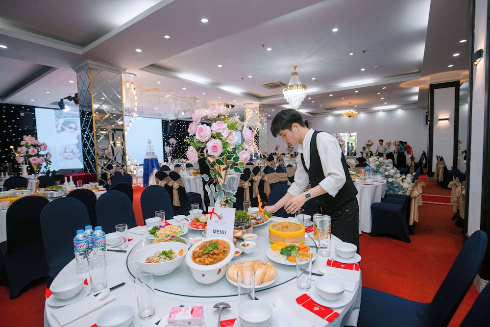 May Plaza Hotel 37/50