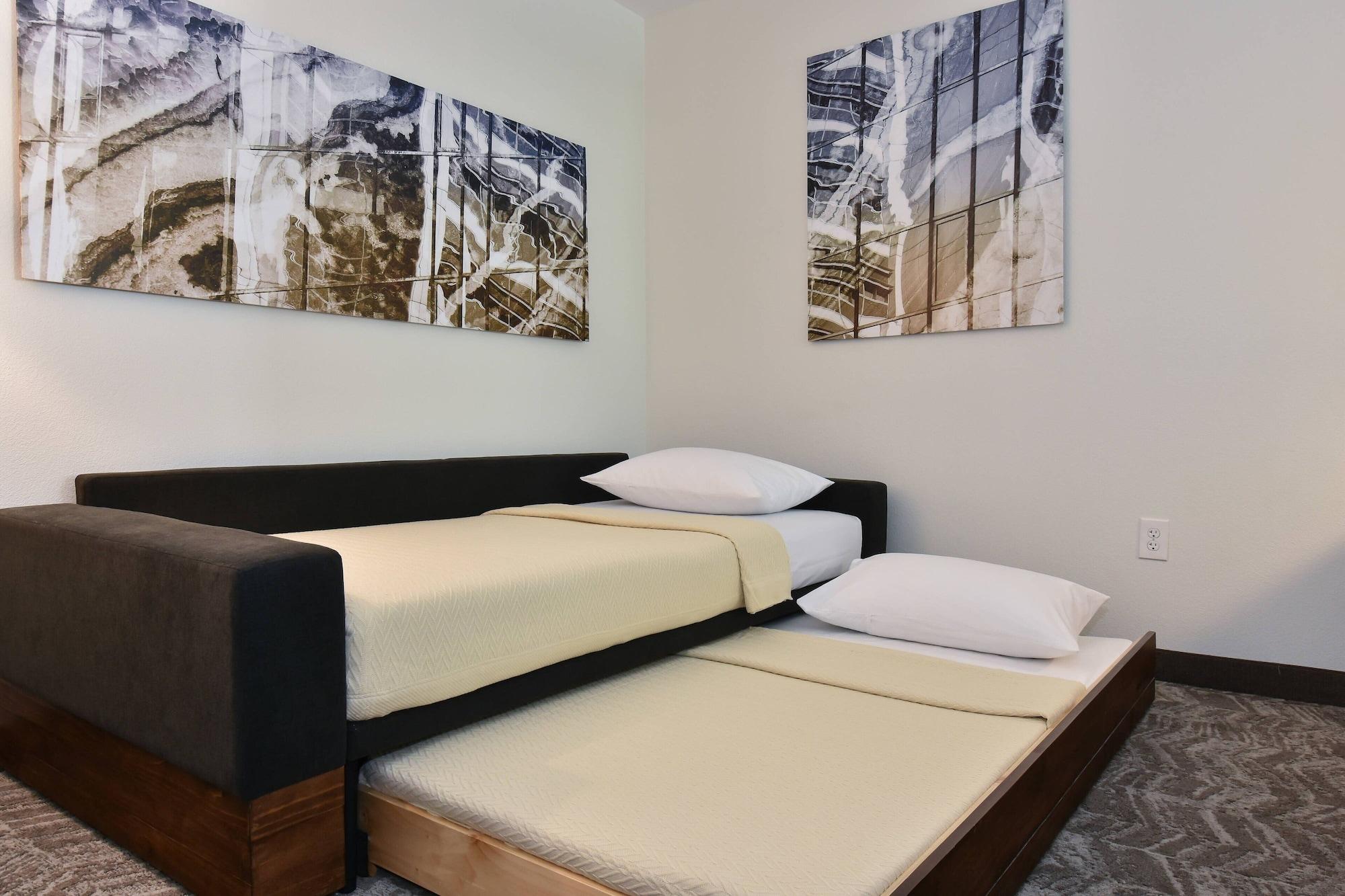 Suite, Multiple Beds