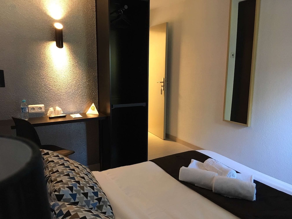 Brit Hotel Salon De Provence 12/30