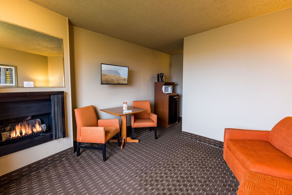 Ebb Tide Oceanfront Inn 50/73