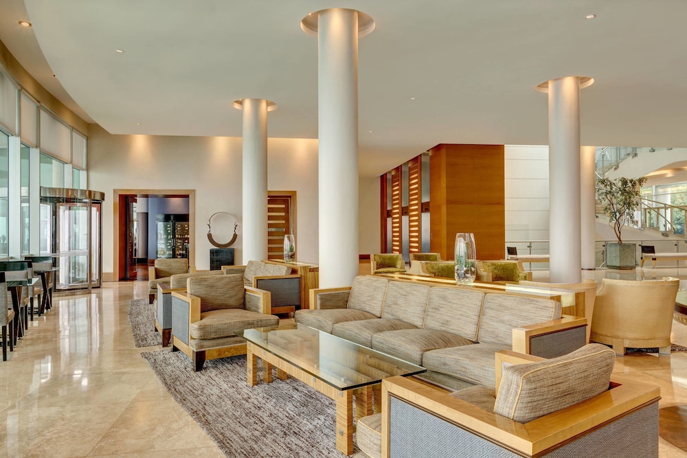 Sheraton Miramar Hotel and Convention center 24/60