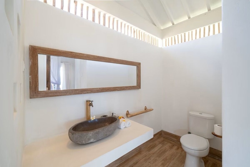 Paus Putih Hotel Lembongan 41/42