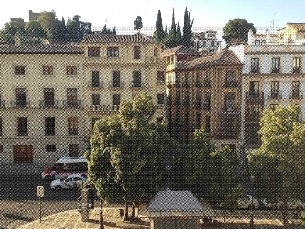 Macia Plaza in GRANADA