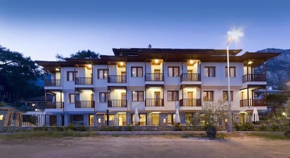 Summer Boutique Hotel 1/37