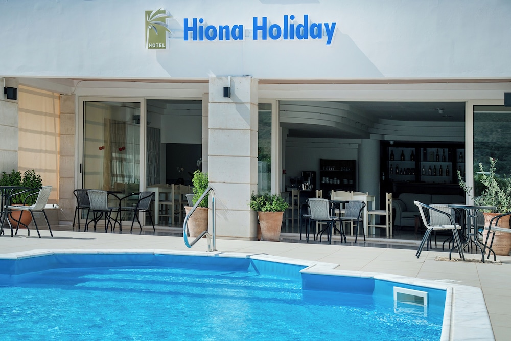 HIONA HOLIDAY in CRETE