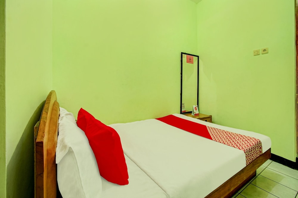 OYO 90031 Villa Papada 13/23