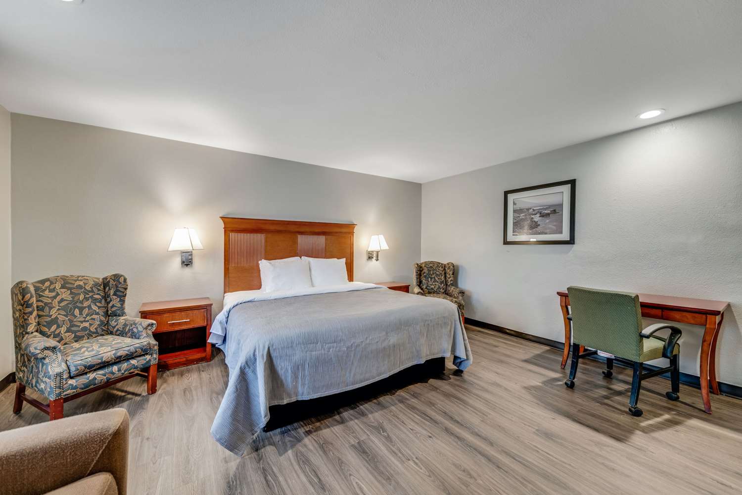 SUITE, KING BED