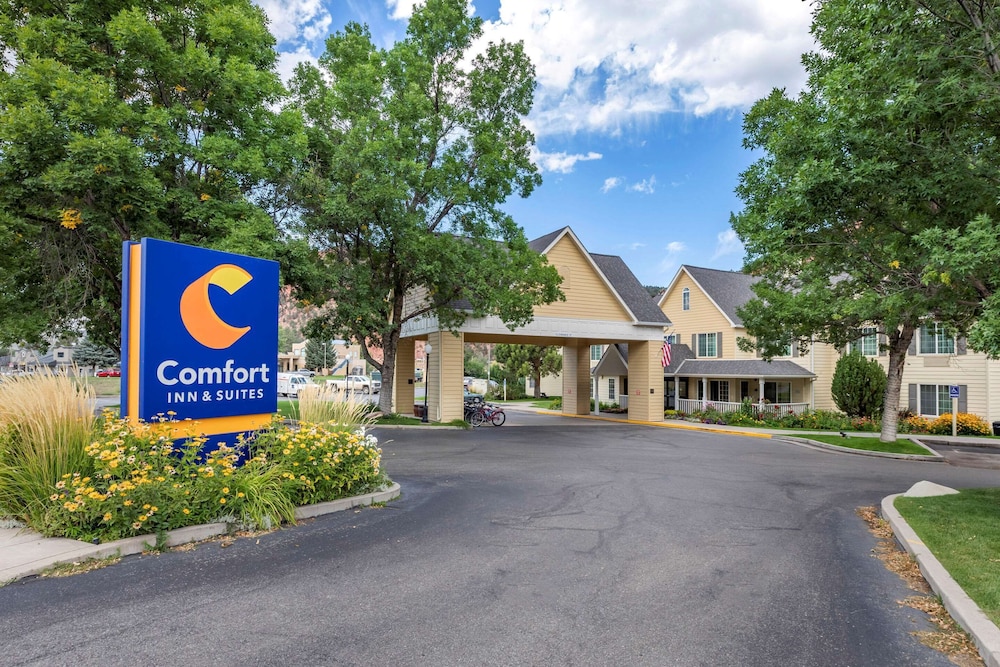 Comfort Inn & Suites Carbondale on the Roaring Fork 3/60