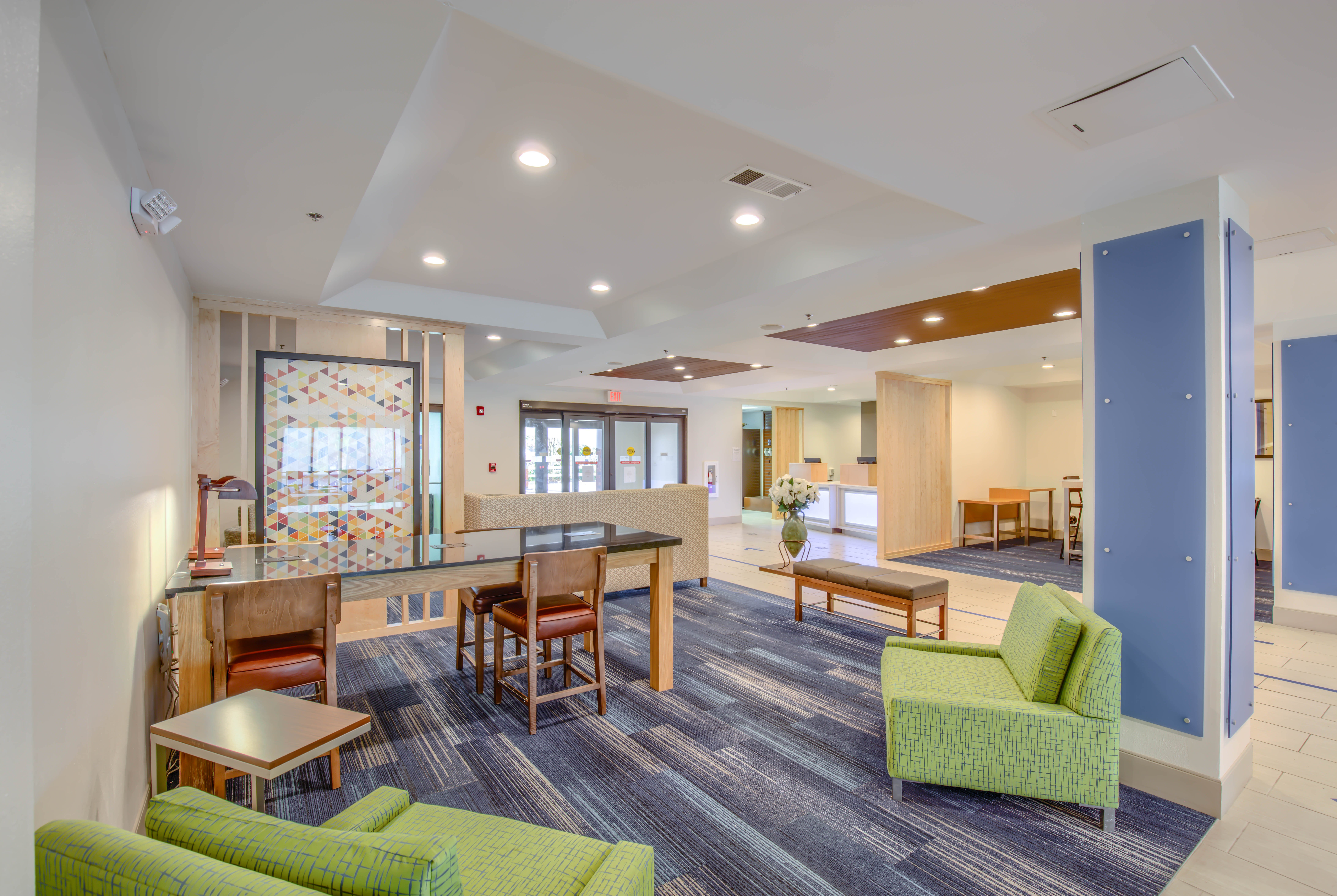 Holiday Inn Express Hotel And Suites Gulf Shores 34/47