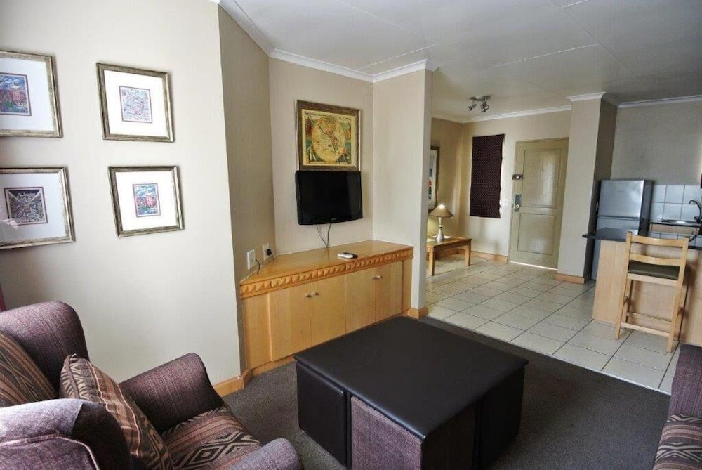 Airport Inn and Suites 27/47