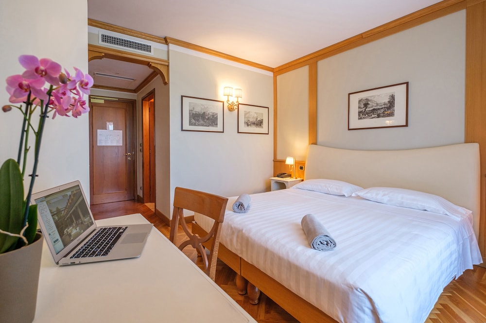 Iseolago Hotel 17/62
