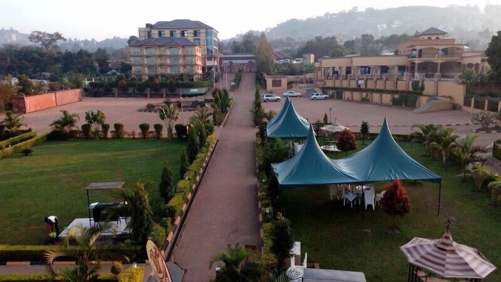 Nican Resort Hotel 48/50