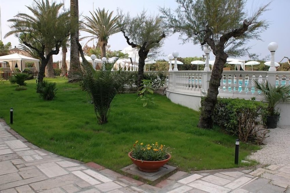 Domizia Palace Hotel 51/62