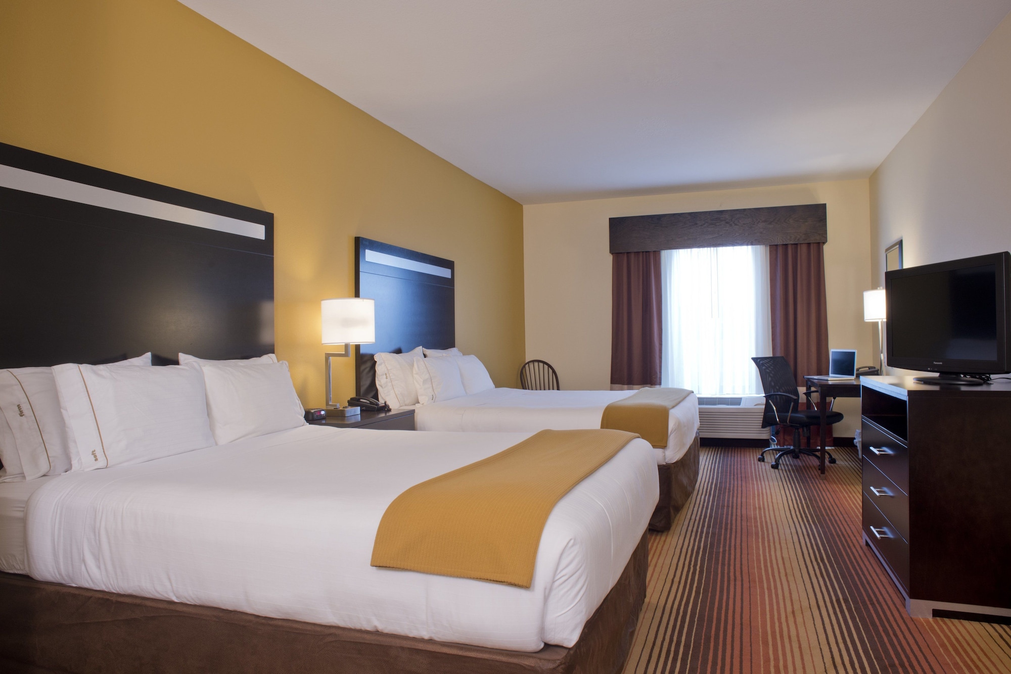 Suite, 2 Queen Beds