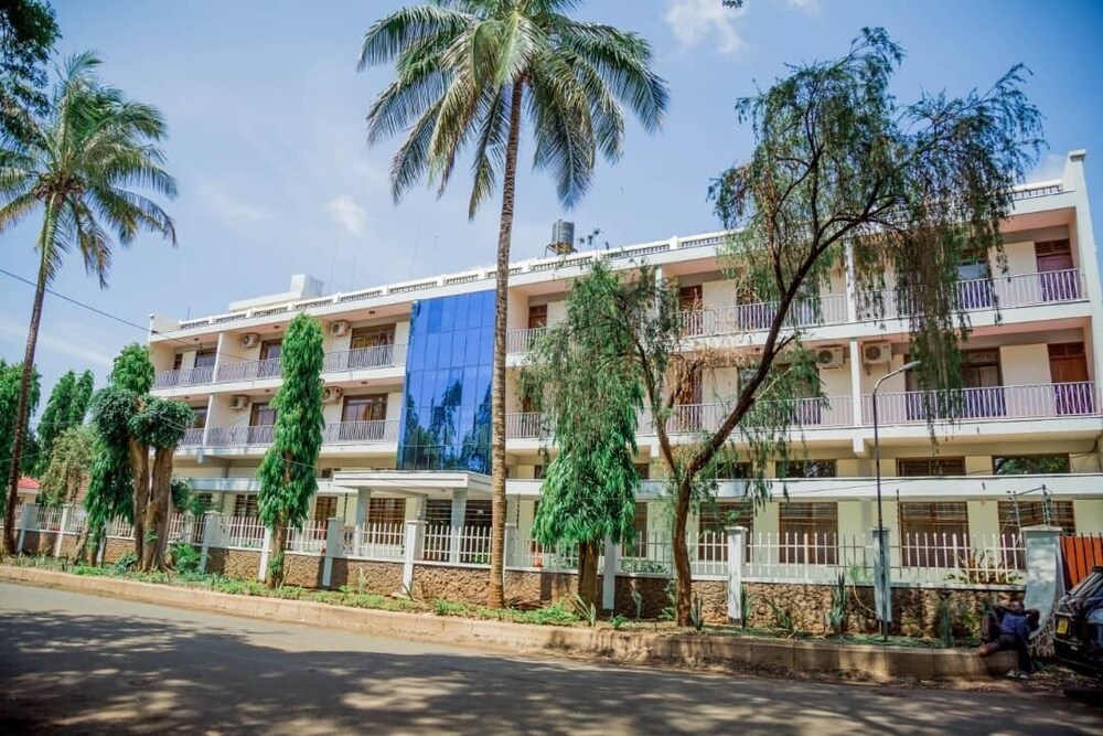 Kilimanjaro Crane Hotel 34/45