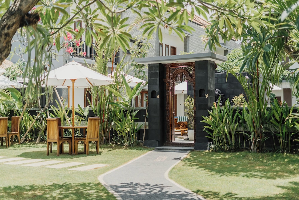 You Suite Seminyak 26/31