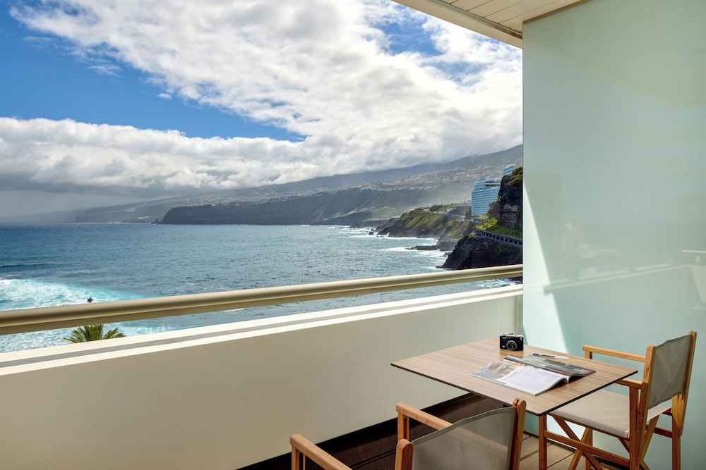 Melia Costa Atlantis Tenerife 41/44