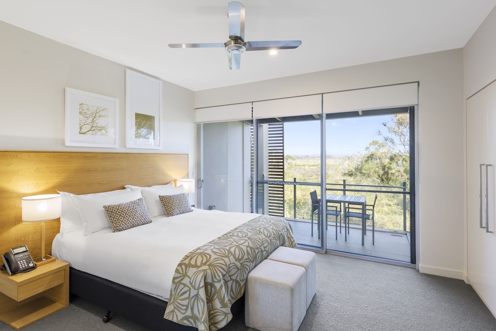 RACV NOOSA RESORT 21/74