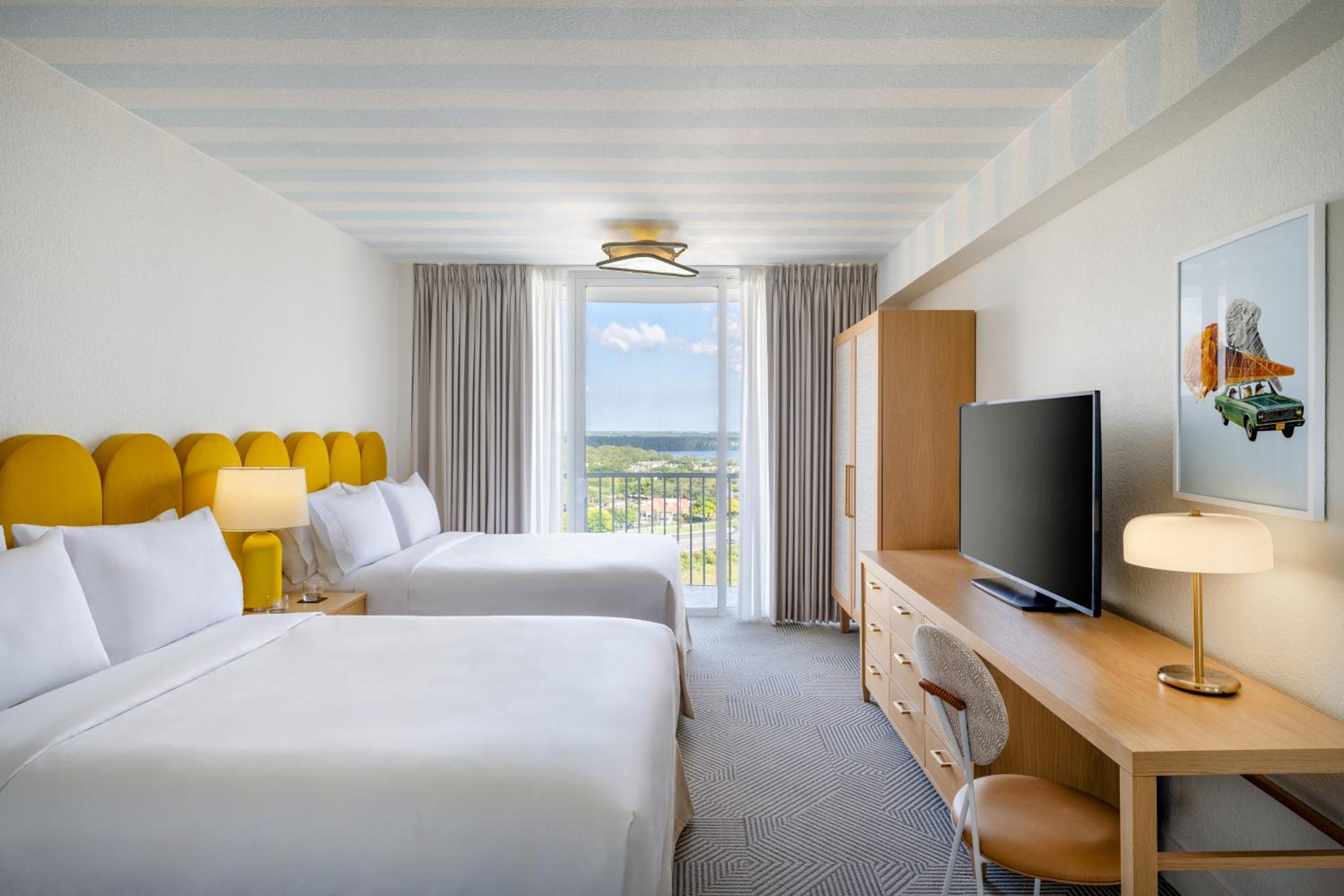 Tower, 2 Queen Beds, Chair Bed, Low Floor