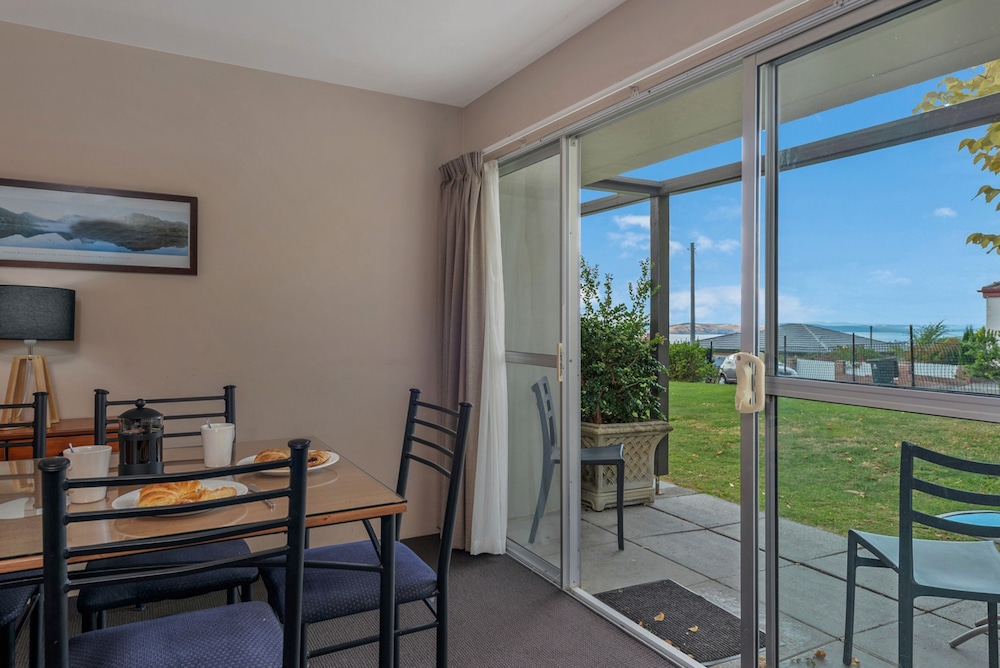 BAY VIEW VILLAS 52/64