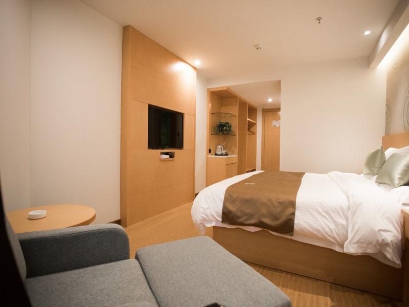 Greentree Inn Zhangjiakou High Speed Railway Station 24/41