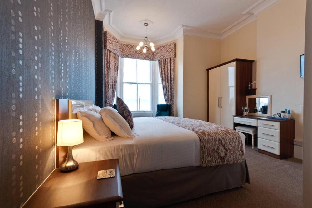 Lauriston Court Hotel 9/30