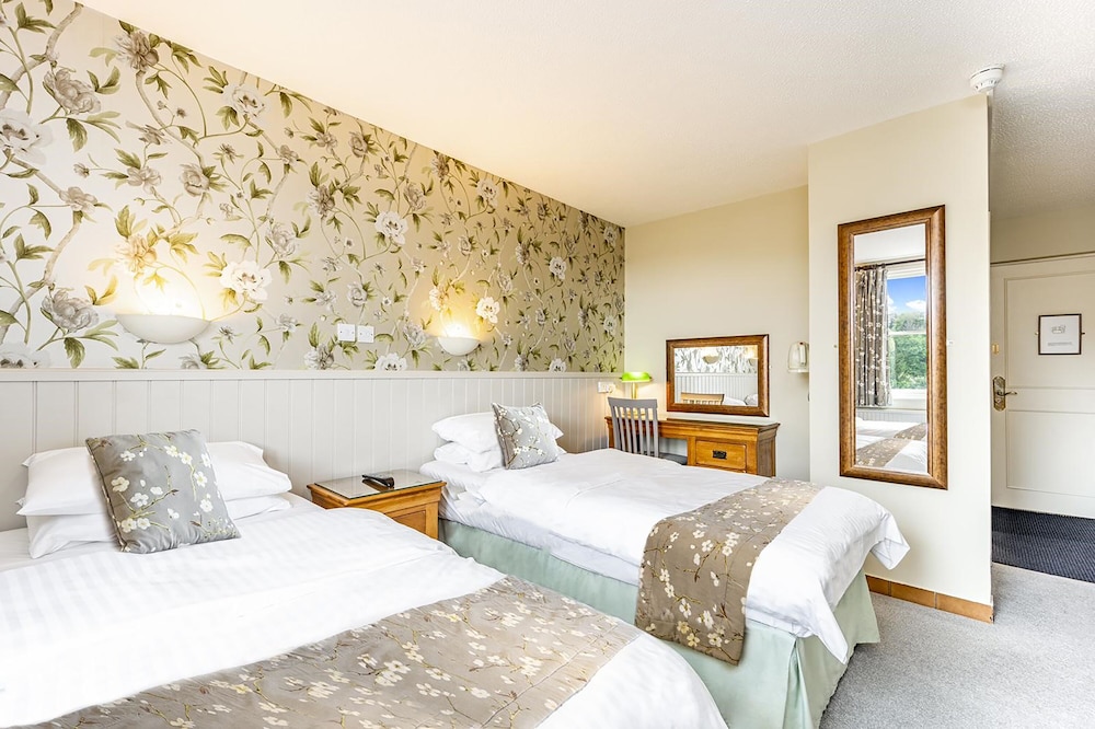 Best Western Limpley Stoke Hotel 13/48