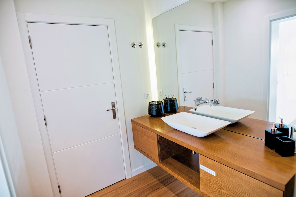 Industrial Lisbon Apartment - Adults Only 44/49