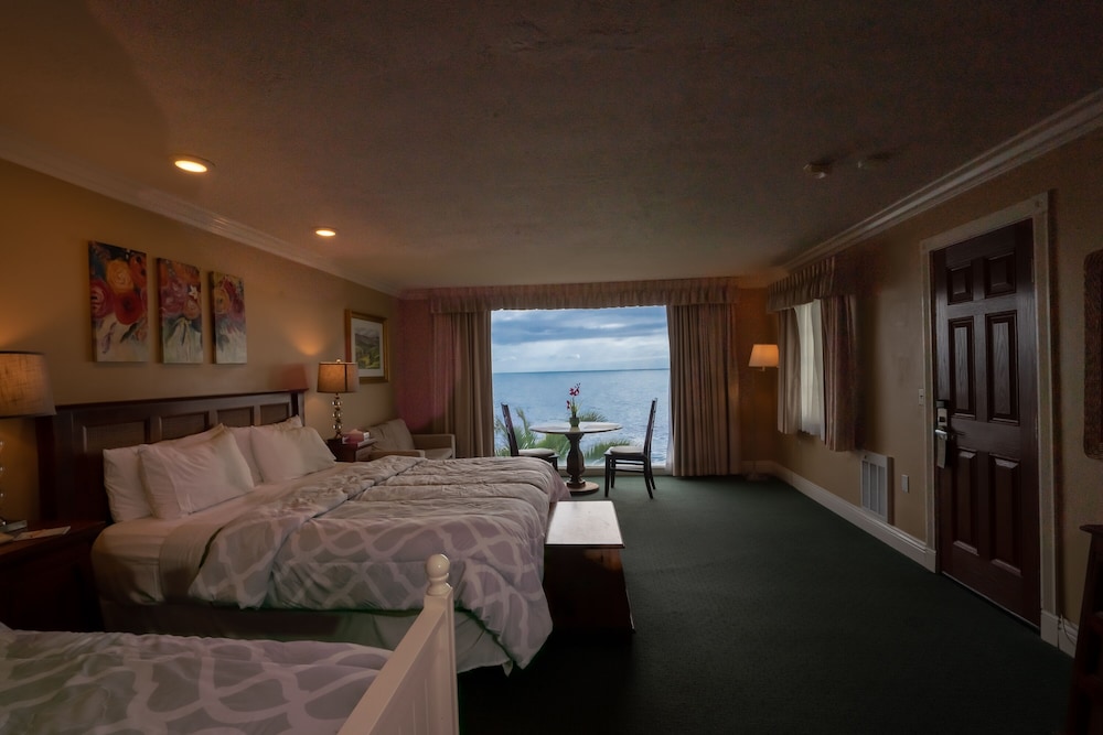 Cliff House Inn 33/71