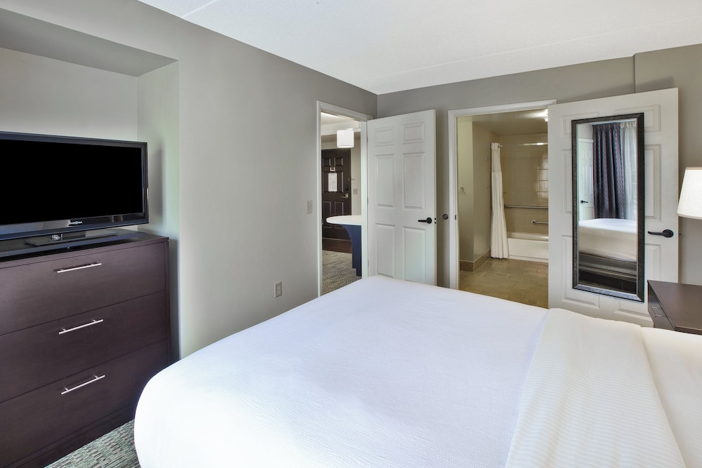 جناح بسرير كينج وسريرين مزدوجين بغرفتي نوم بمطبخ، Staybridge Suites Cleveland Mayfield Heights Beachwood 3/6