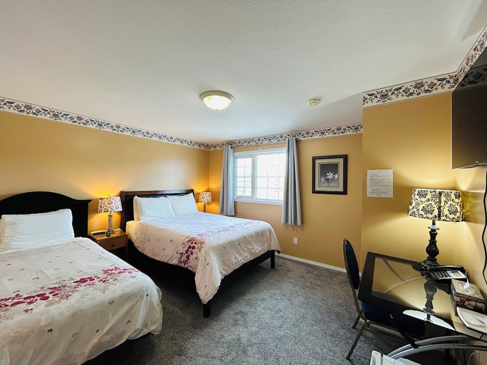 Midnight Sun Inn 15/47