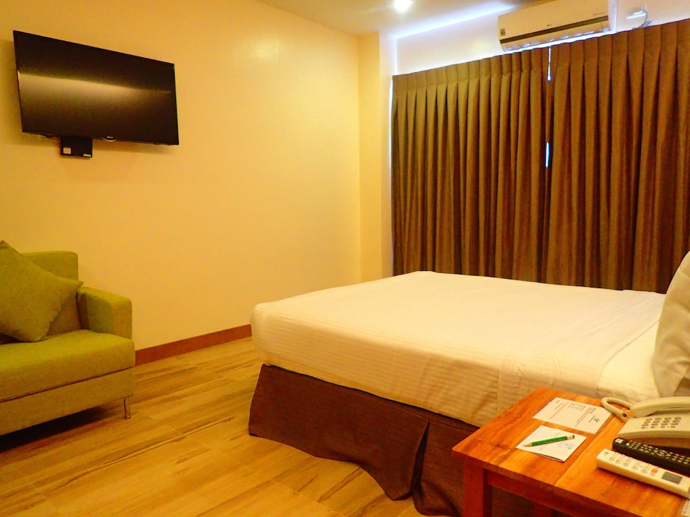 Aozora Seaside Mactan 28/68
