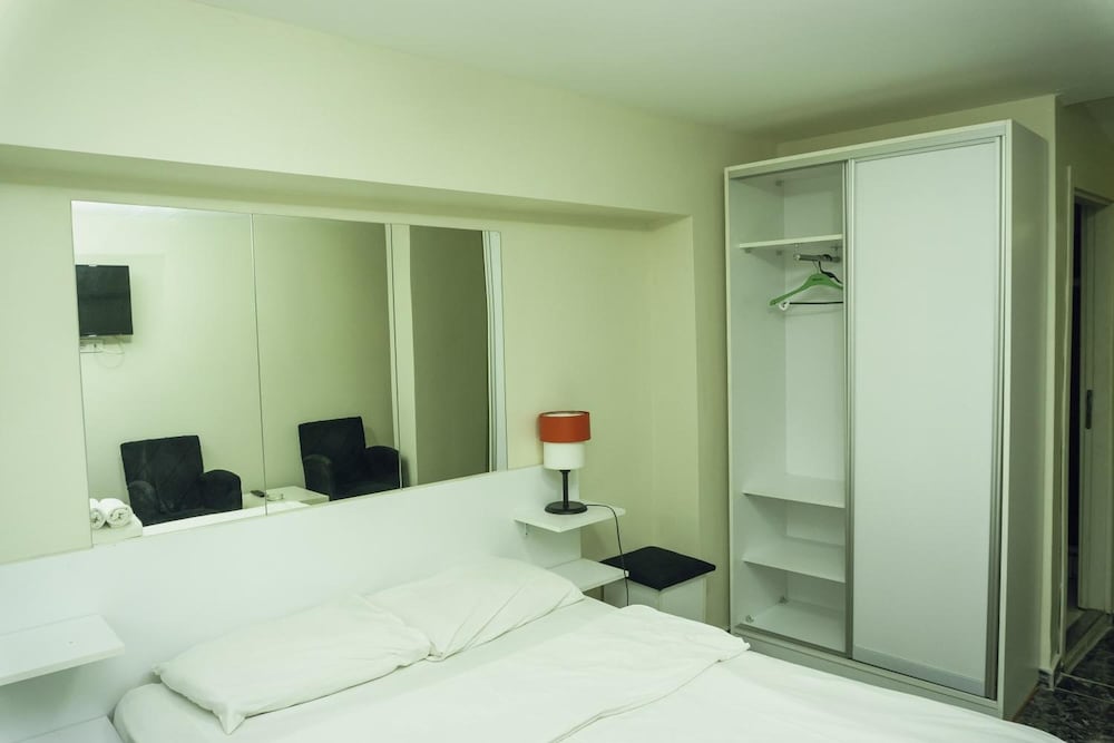 Jacuzzi Room, No View,