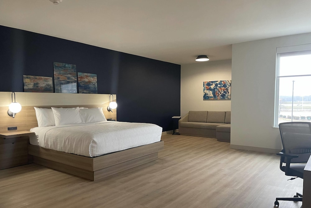 La Quinta Inn & Suites by Wyndham Jackson 8/32