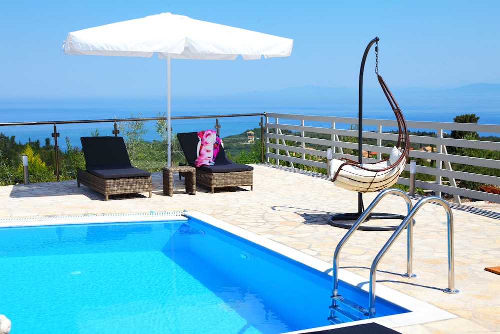 Villas Goudis 48/50