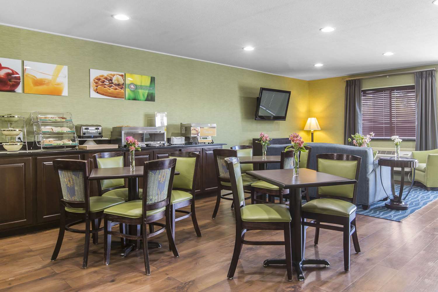 Quality Inn Cedartown 24/26