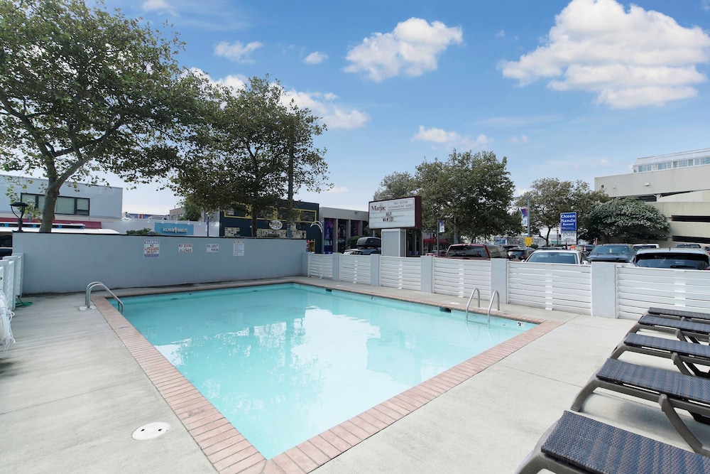 Marjac Suites 32/53