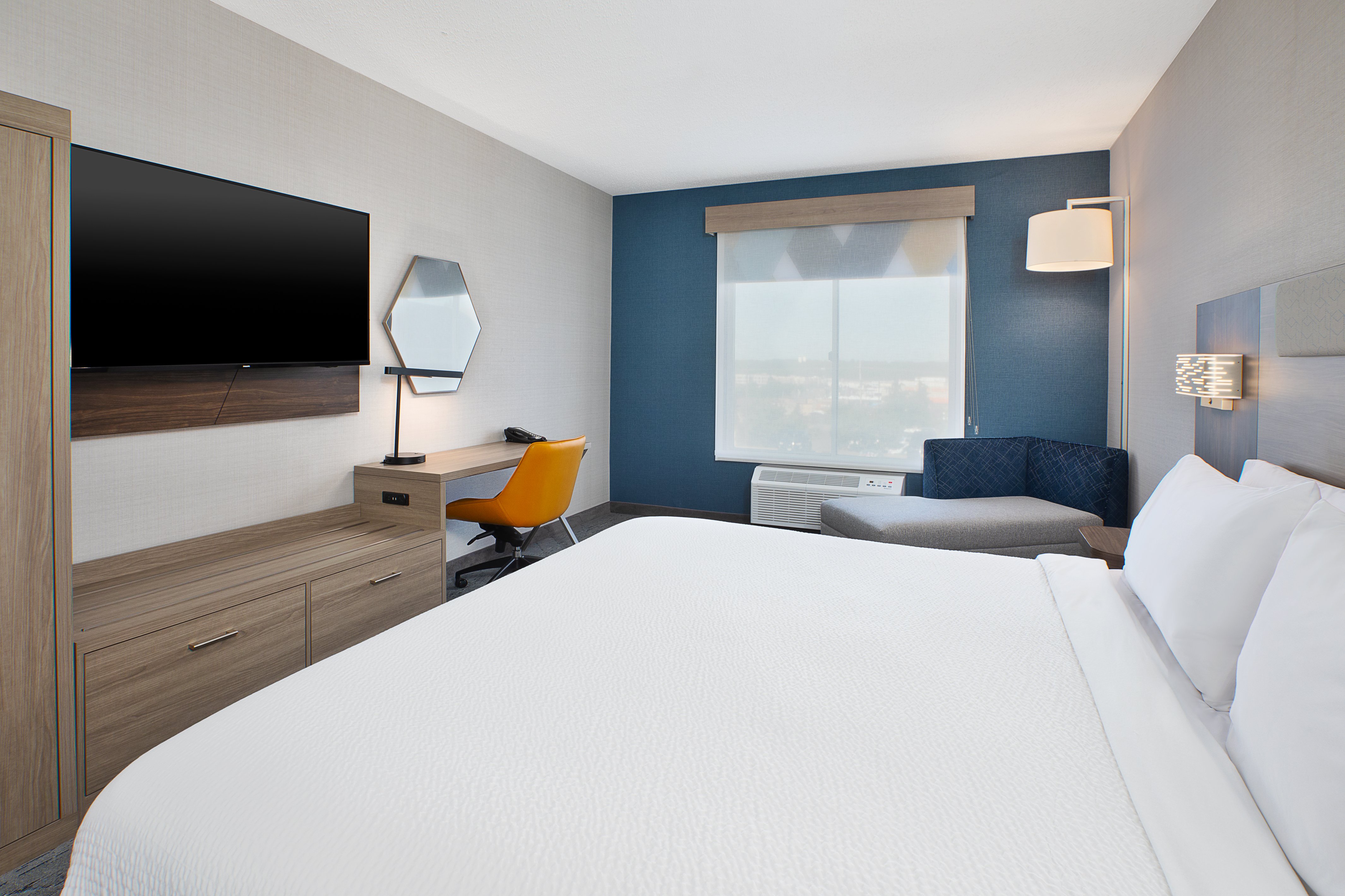 Holiday Inn Express Hotel Suites Youngstown N Warren Niles 23/79