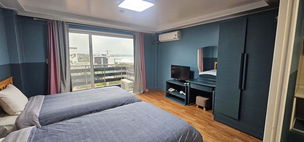 Jeju Tovice Condo Family 19/50