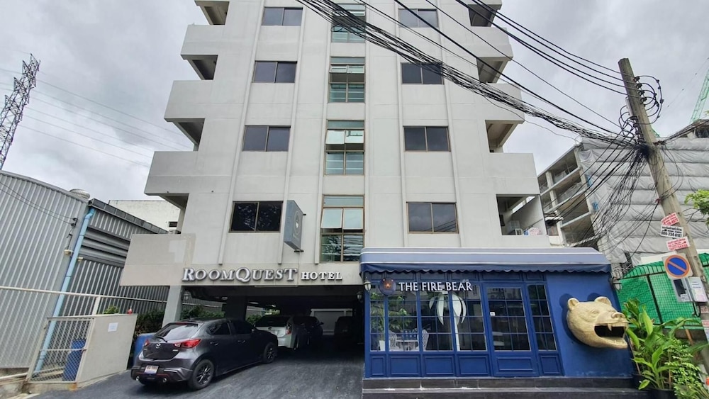 RoomQuest Ratchada AI Serviced Residence 28/35