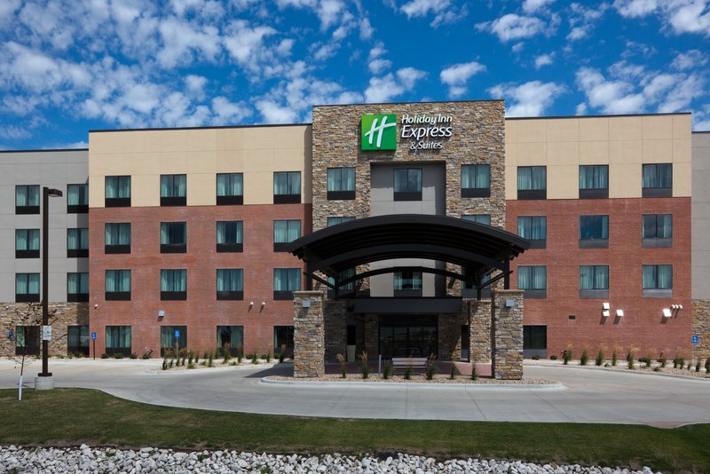 Holiday Inn Express Fort Dodge 4/26