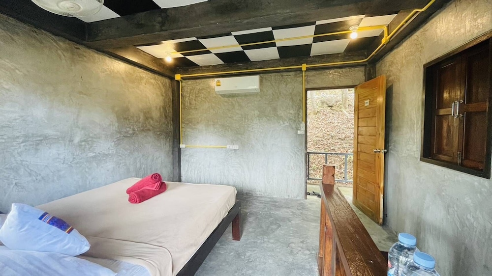 BOTTLE BEACH 1 RESORT 22/74