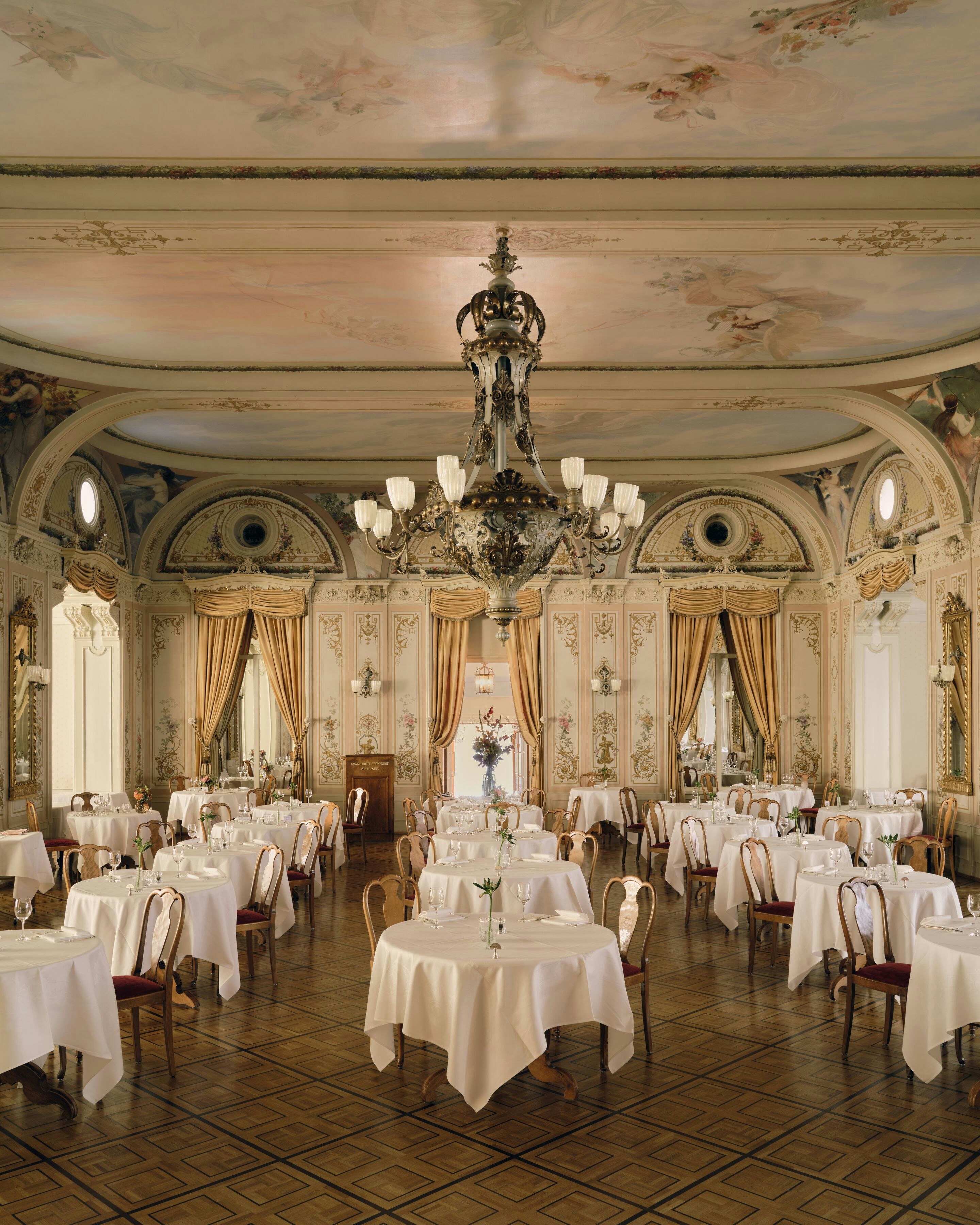Grand Hotel Kronenhof 42/50