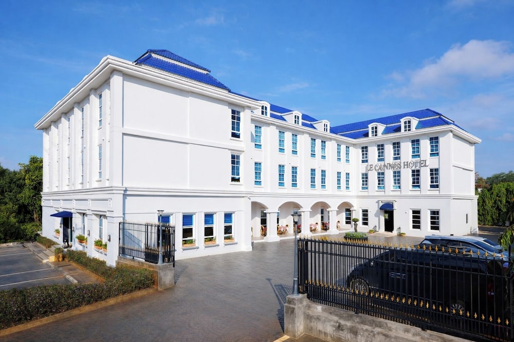 Le Cannes, a Recall Luxe Hotel in CHIANG MAI