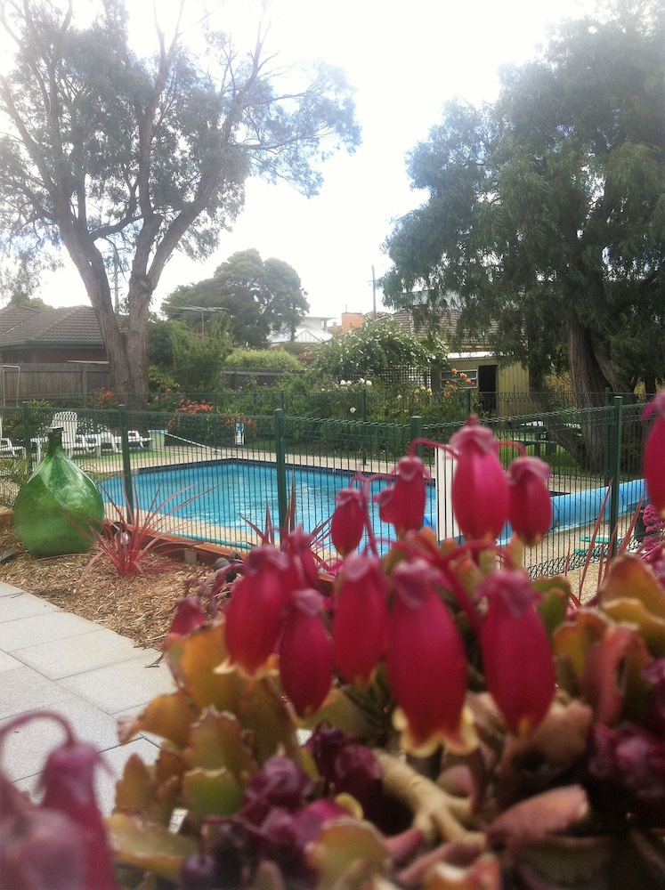 Parkwood Motel Apartments 14/32