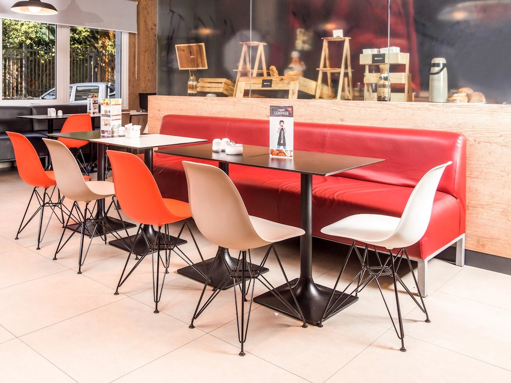 Ibis Asuncion 50/69