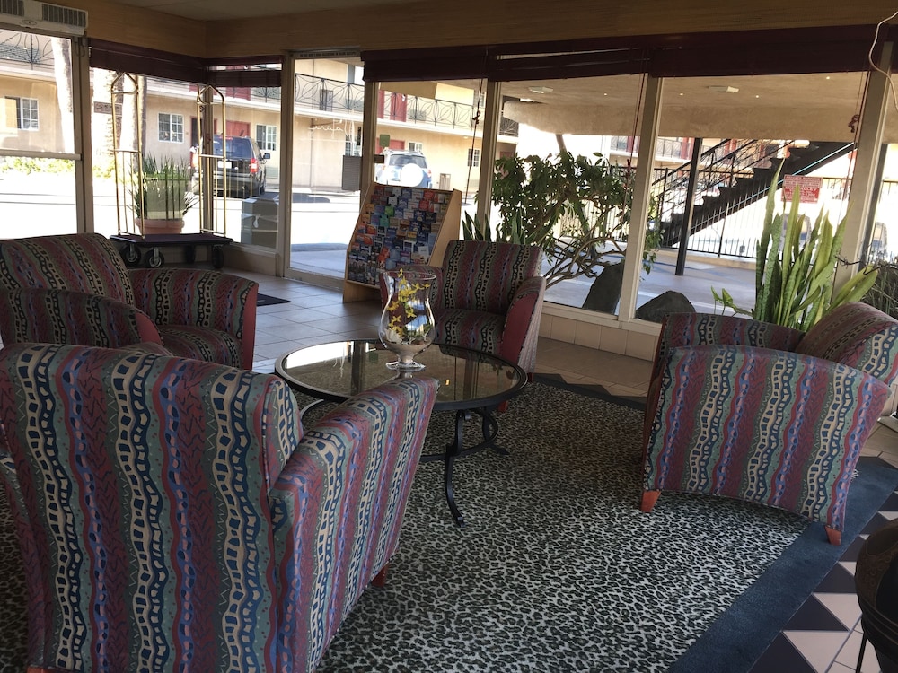Safari Inn, a Coast Hotel 40/63