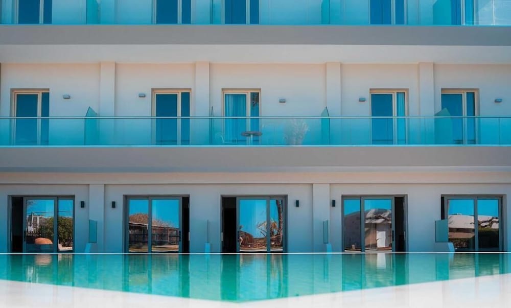 Malia Bay Beach Hotel And Bungalows in MALIA