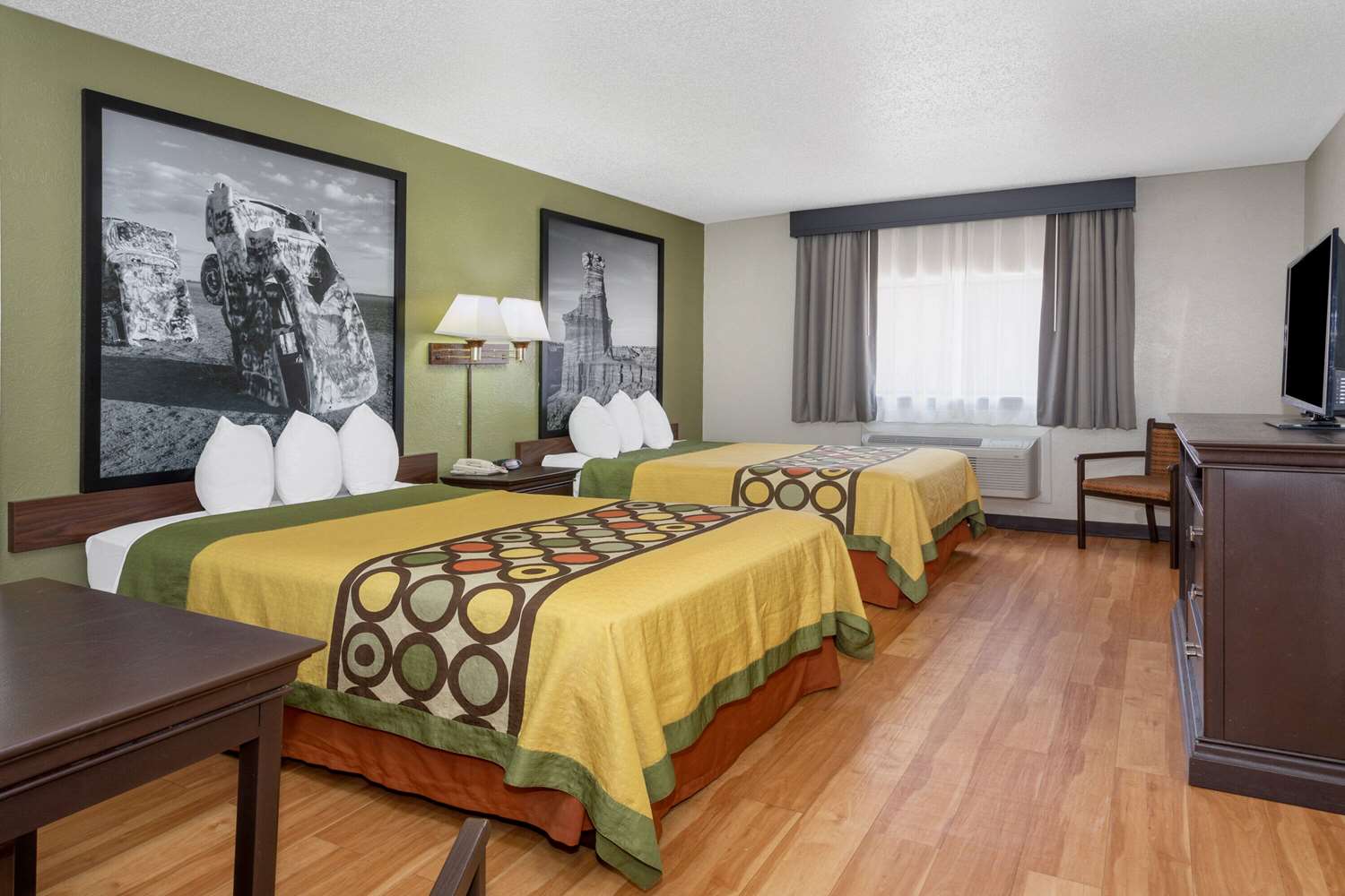 Super 8 By Wyndham Amarillo Central Tx 18/57