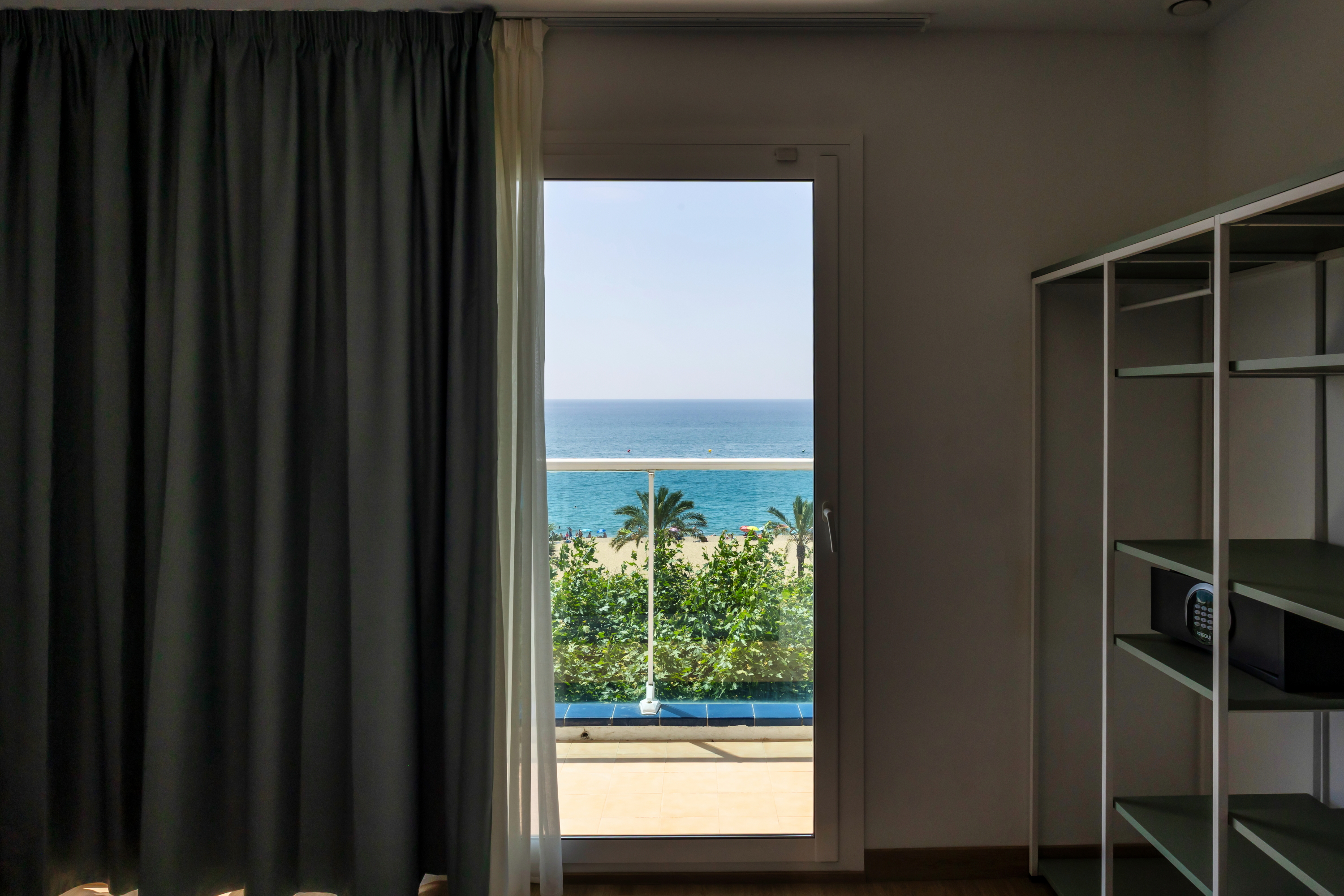 Hotel Calella by Beatriz Hoteles 1/40